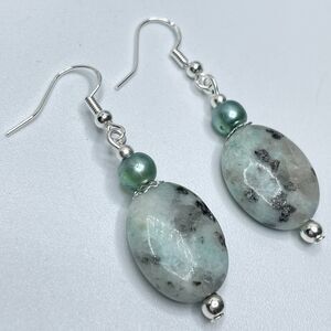 Artisan Kiwi Jasper Stone Oval Cut Seed Bead Silver Plated Dangle Earrings